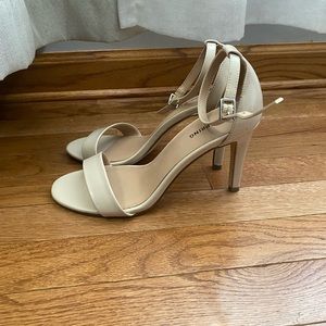 Call it Speing Heel simple ans nude size 8.5